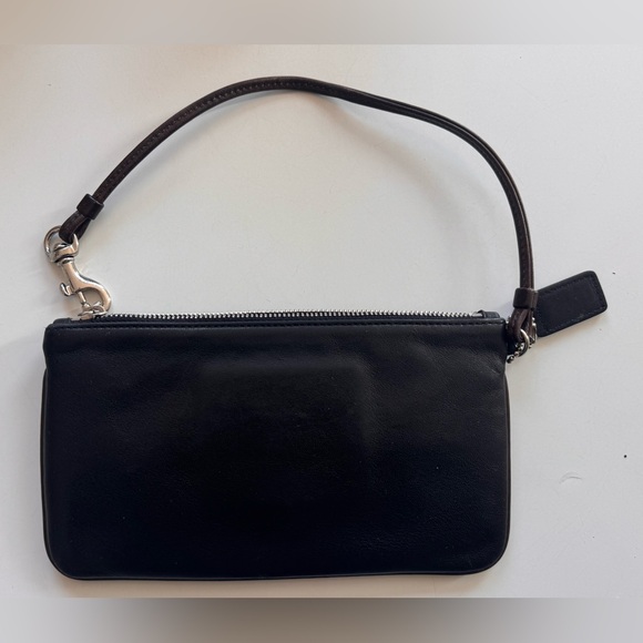 Vintage Coach 90s Y2K Black Leather Buckle Flap Women’s Wristlet Wallet